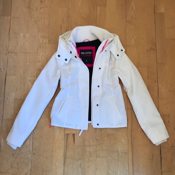 hollister white coat